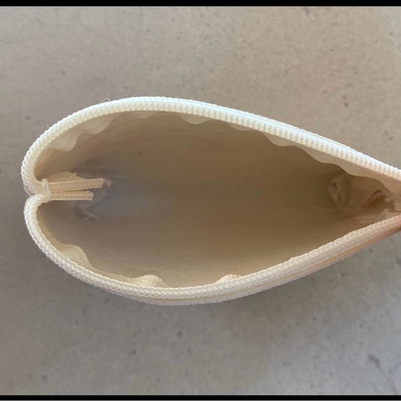 NWT Sumikko Gurashi Waterproof Coin Purse, Small Zipper Purse - Picture 3 of 3